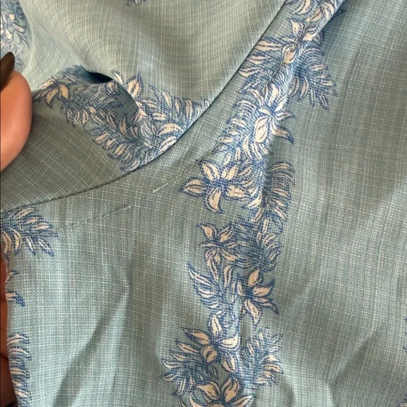 Quicksilver Waterman Blue Floral Short Sleeve Shirt Hawaiian Tropical Large - Picture 8 of 8